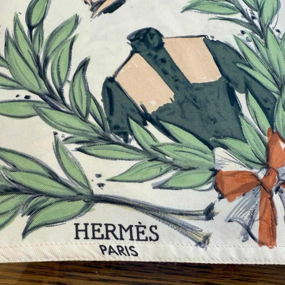 RARE Hermes "Chantilly" magnificent silk logo print blouse - Picture 6 of 12